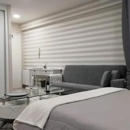 Flat Trindade Porto